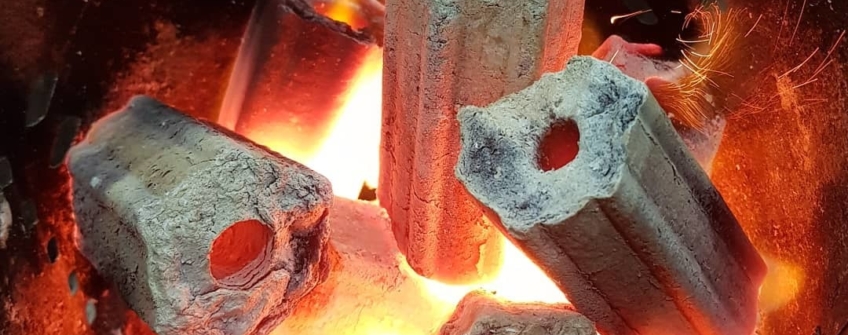 4 easy steps to making premium sawdust briquettes charcoal